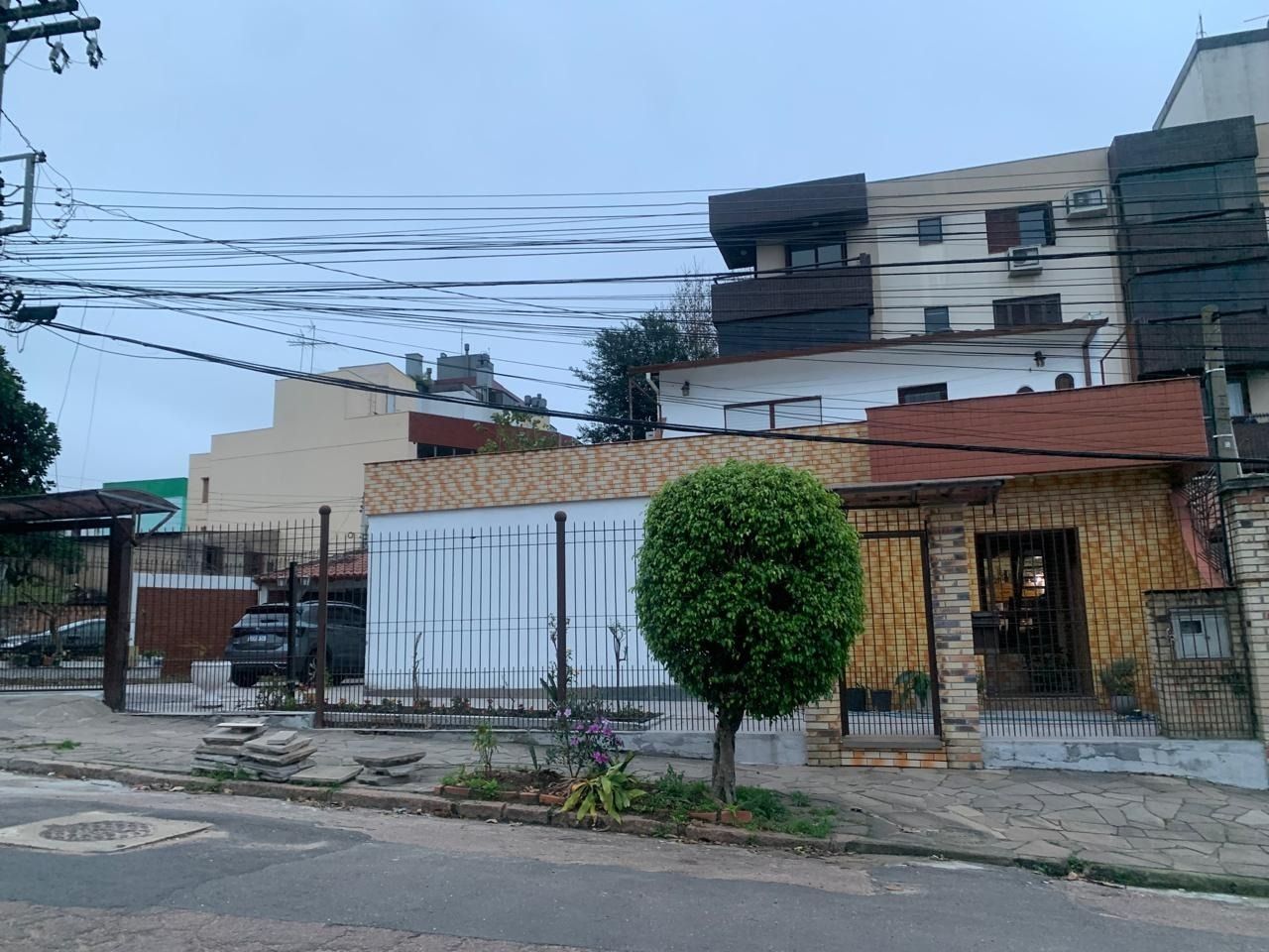 Casa 5 quartos à venda, Passo da Areia - Porto Alegre