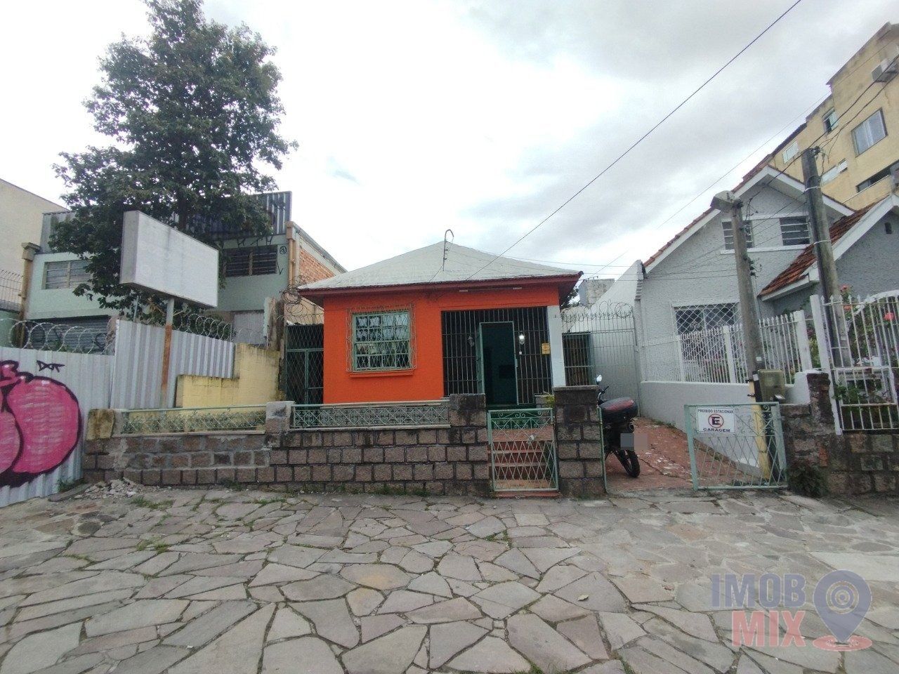 Casa Comercial à venda, 200m², Vila Ipiranga - Porto Alegre