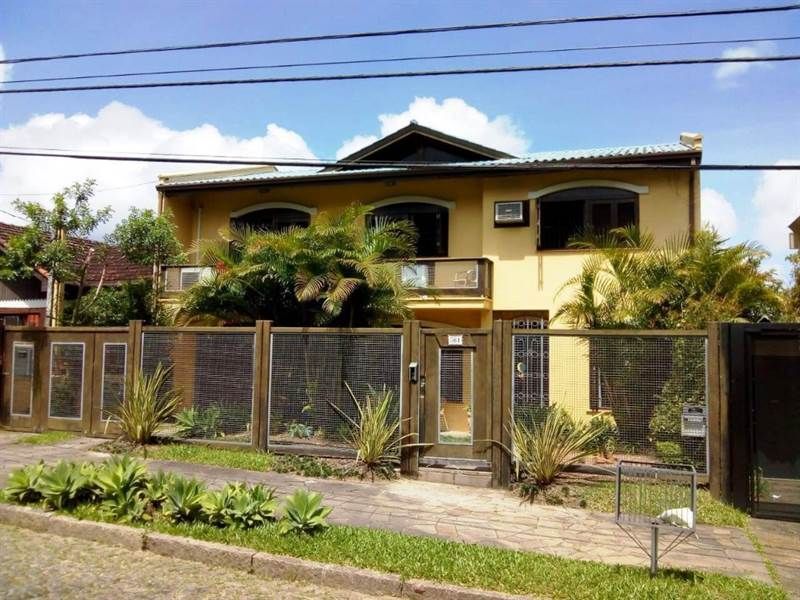Casa para Venda - 324m², 3 dormitórios, sendo 1 suites, 3 vagas - Chácara das Pedras