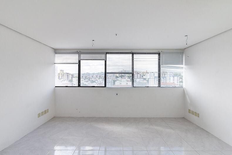Sala Comercial à venda, 26m², Santana - Porto Alegre — foto 2