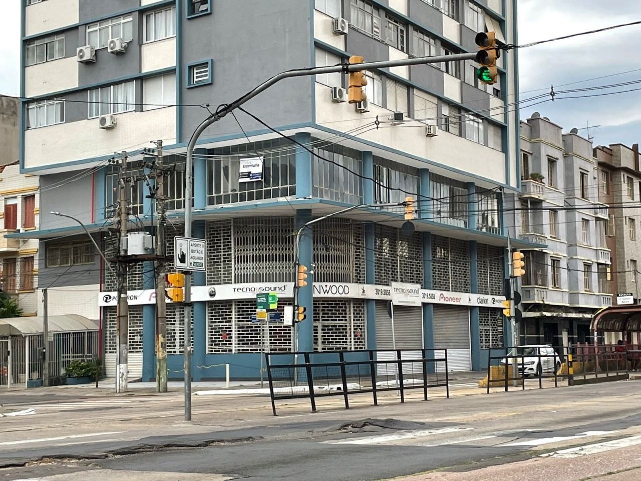 Loja à venda, 523m², Floresta - Porto Alegre — foto 2