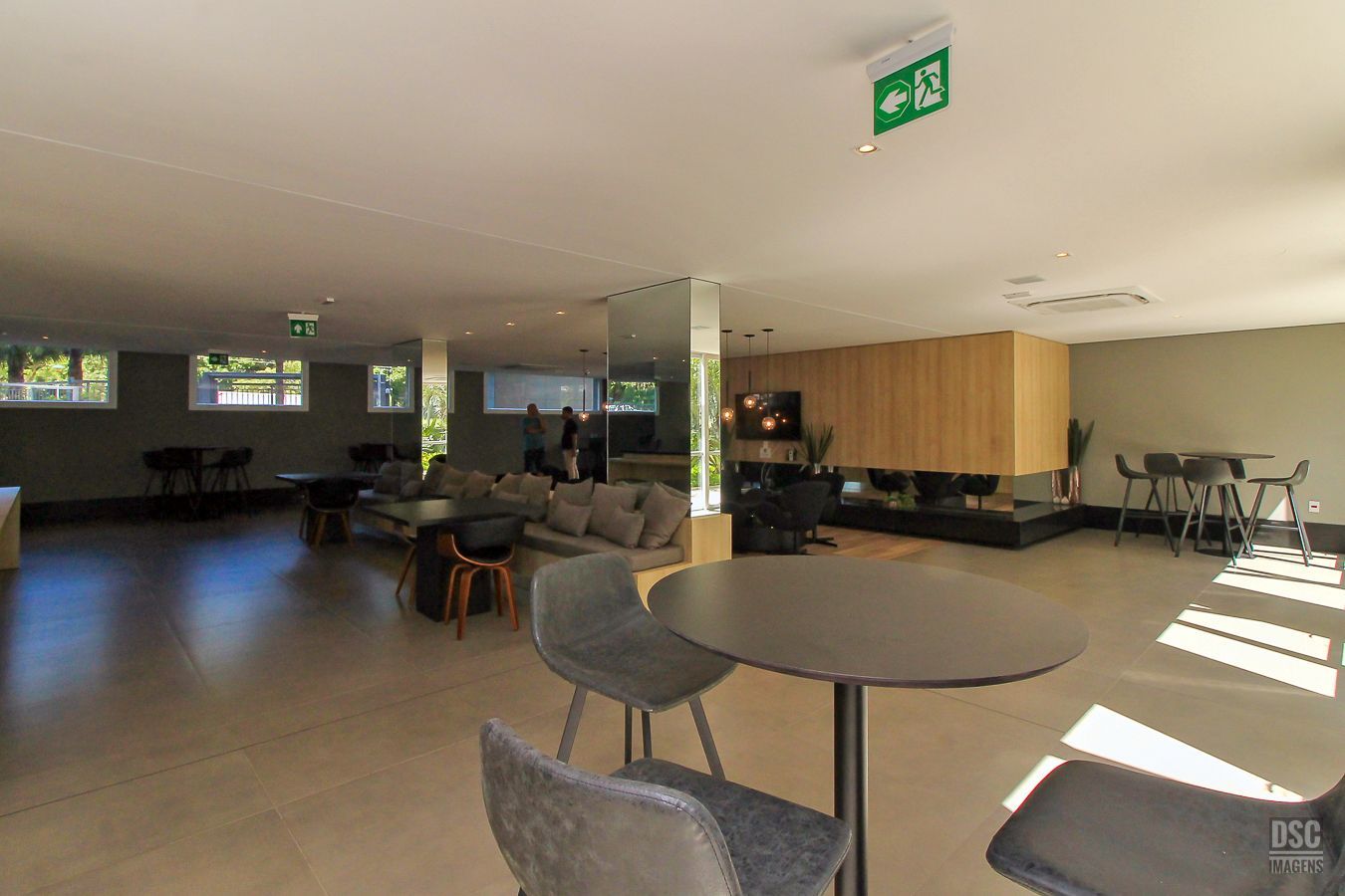 Apartamento à venda com 3 quartos, 81m² - Foto 35