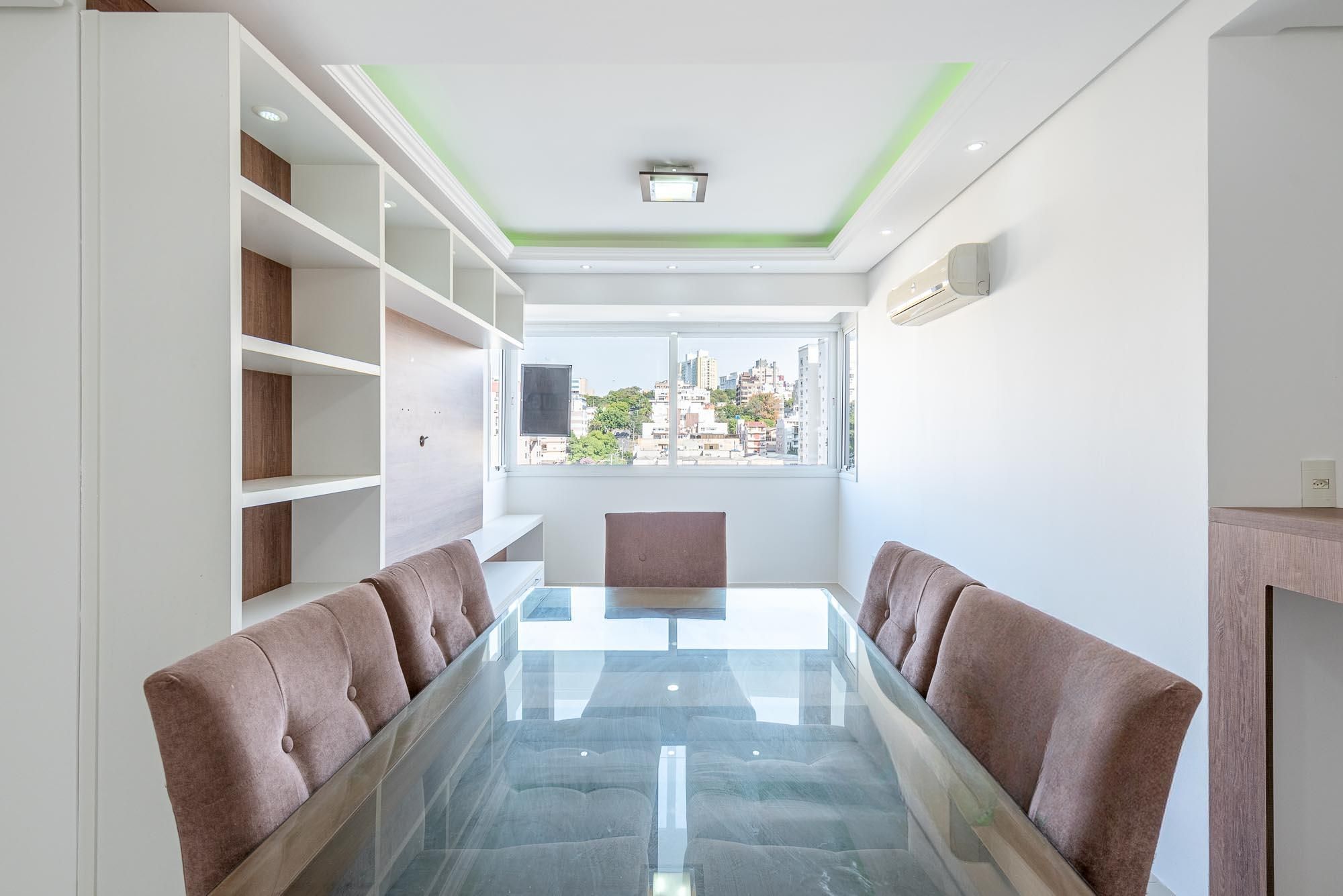 Apartamento mobiliado com churrasqueira e 2 vagas