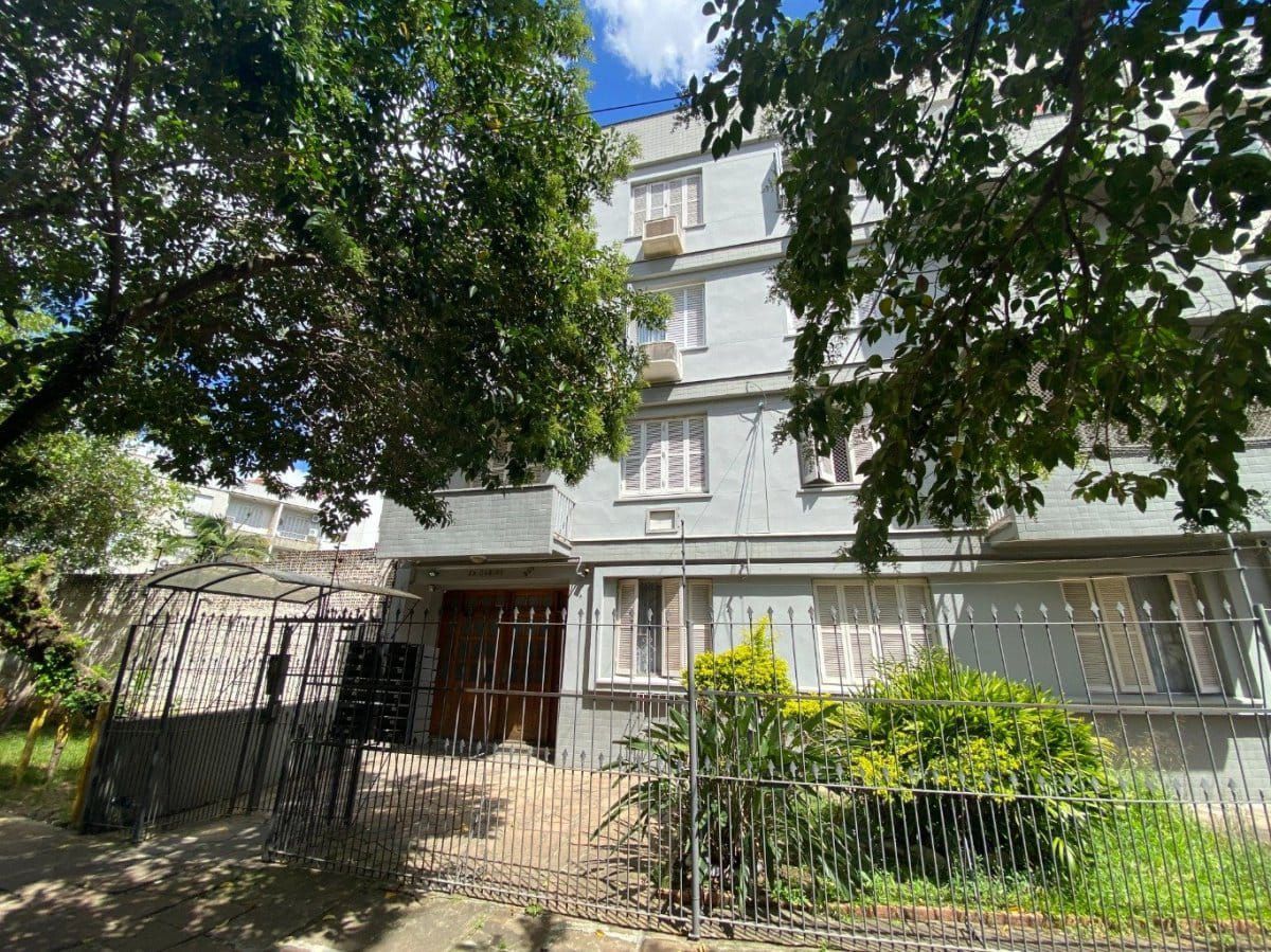 Apartamento reformado em Santana, com 2 dormitórios e ótima localização.
