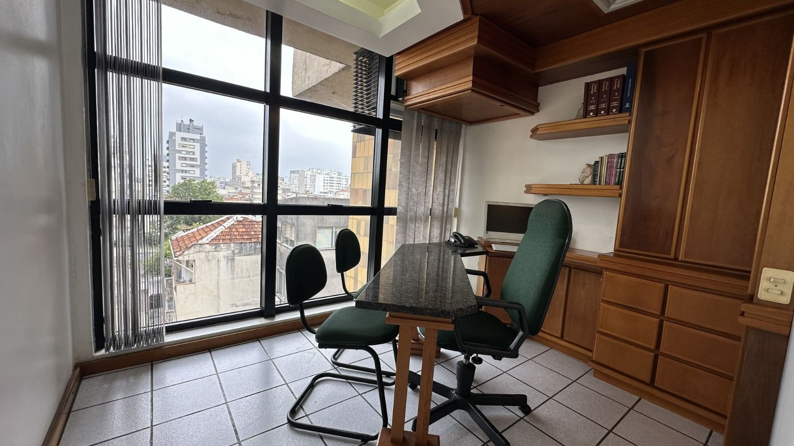 Sala comercial próximo ao hospital HPS e UFRGS