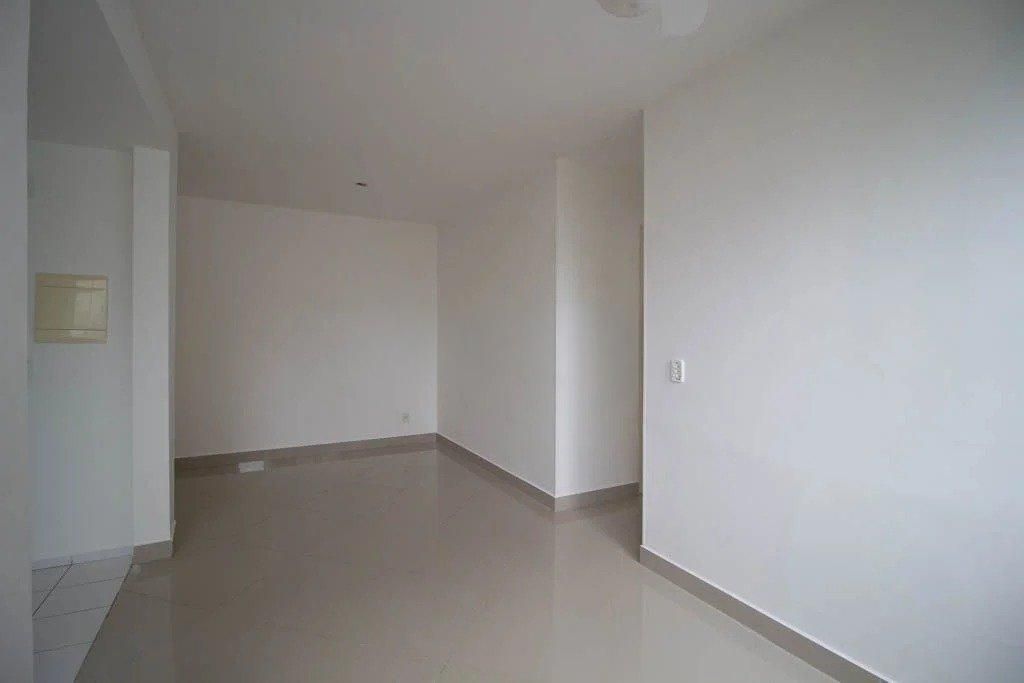 Apartamento à venda com 2 quartos, 45m² - Foto 24
