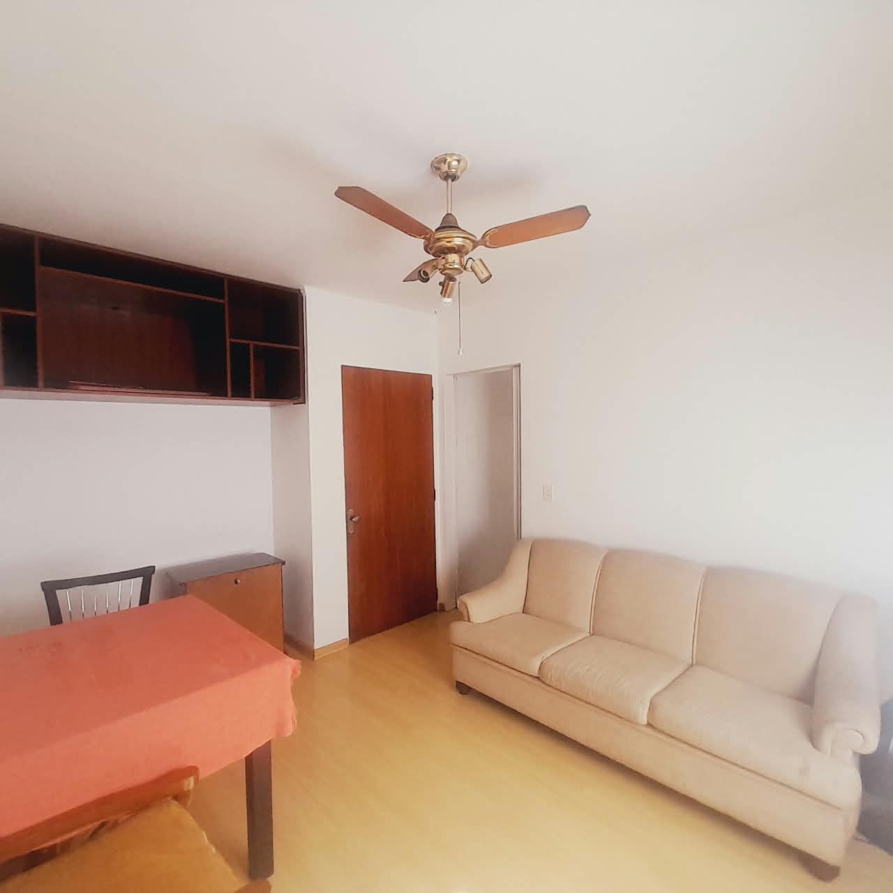 Apartamento com 02 dormitórios  com estacionamento convenção