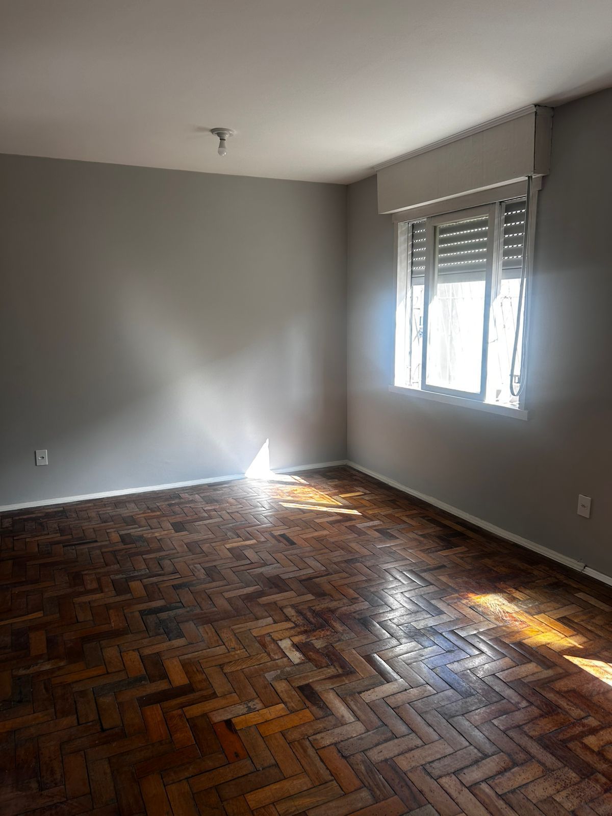 Apartamento com 01 dormitório e sem garagem