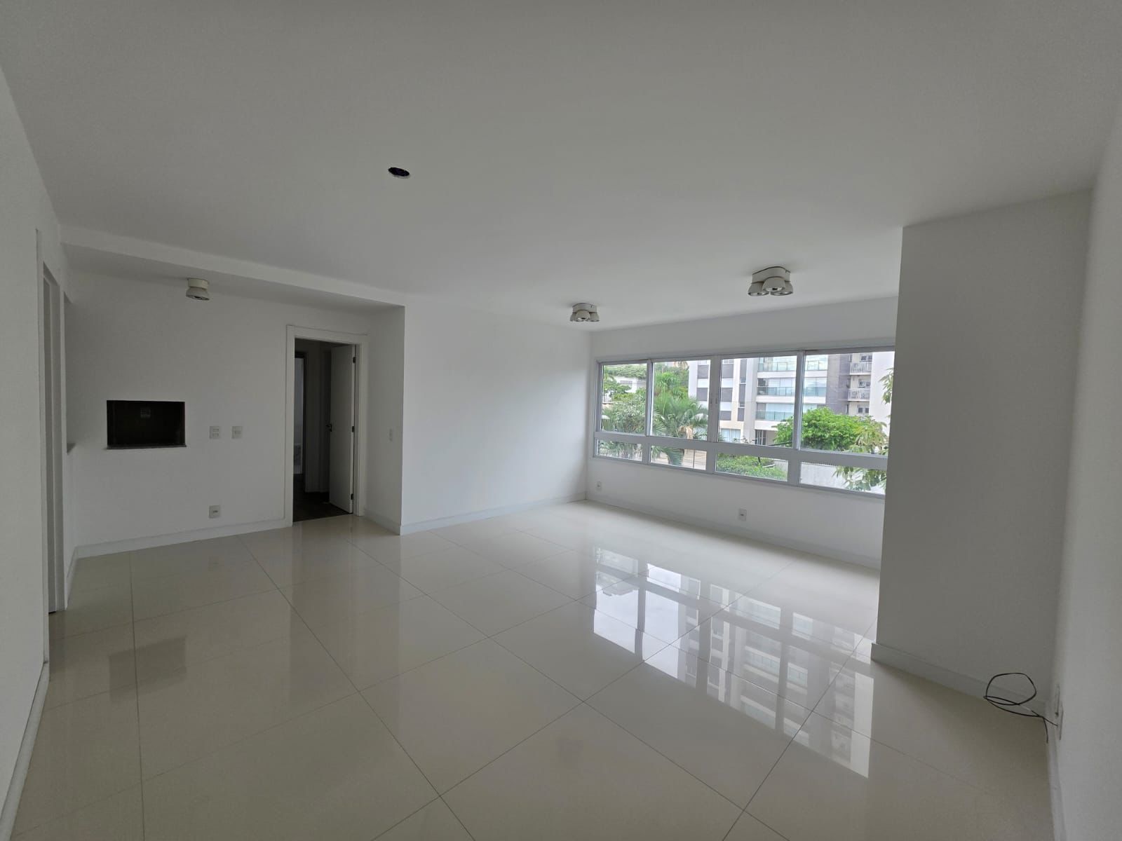 Apartamento novo com 03 dormitórios , 02 vagas de garagem dupla escriturada  com 01 suíte