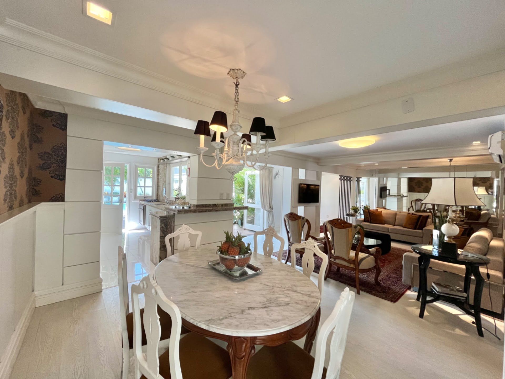 Casa à venda com 3 quartos, 307m² - Foto 6