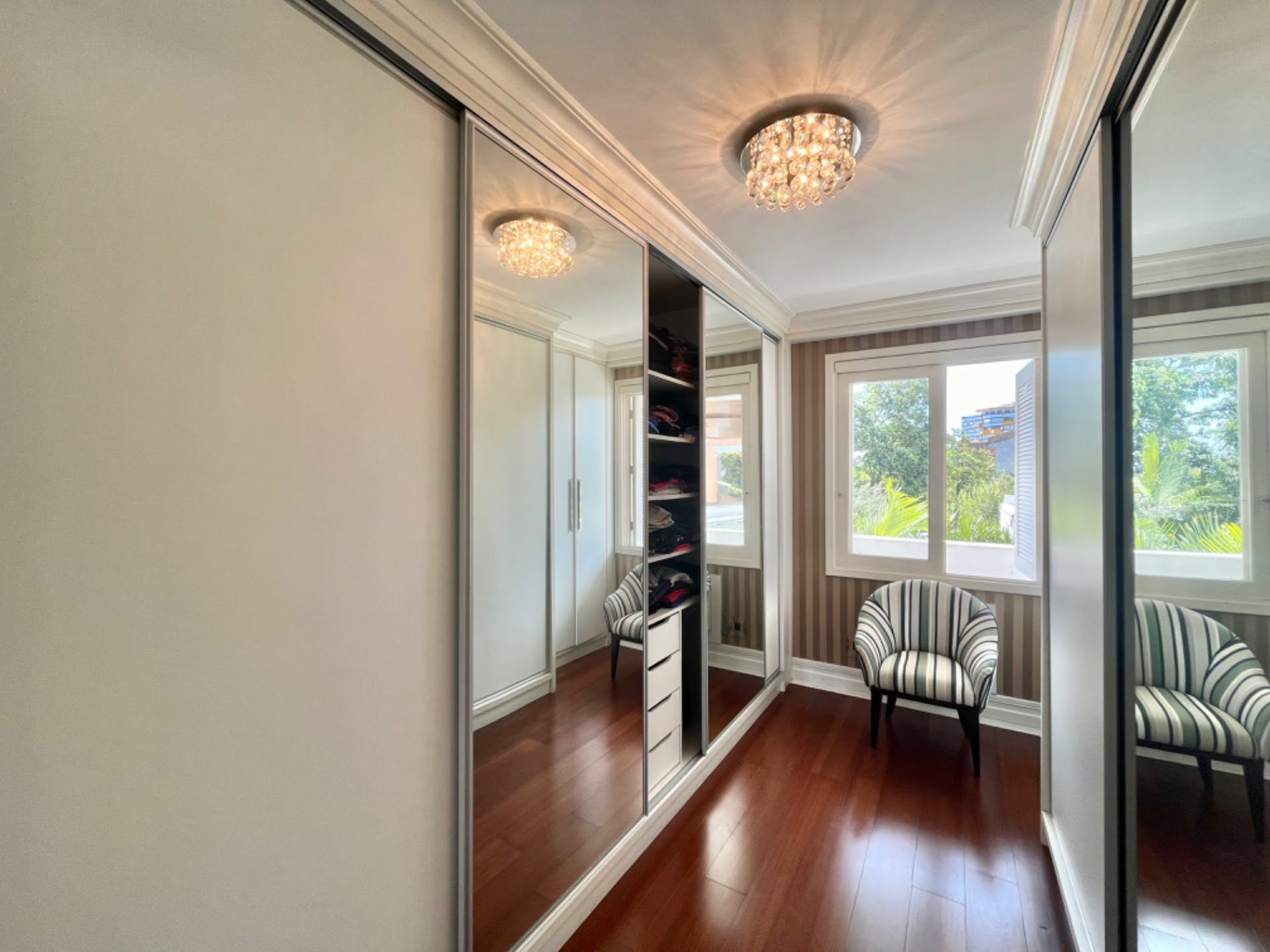 Casa à venda com 3 quartos, 307m² - Foto 26