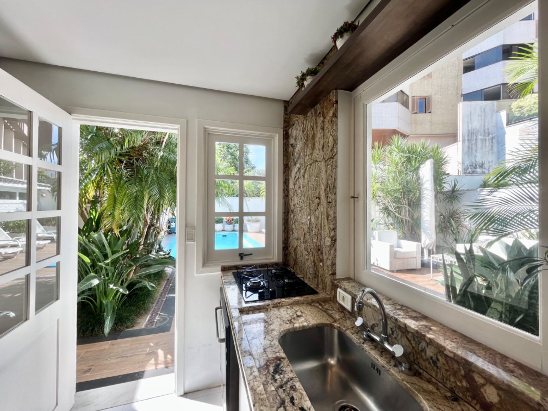 Casa à venda com 3 quartos, 307m² - Foto 16