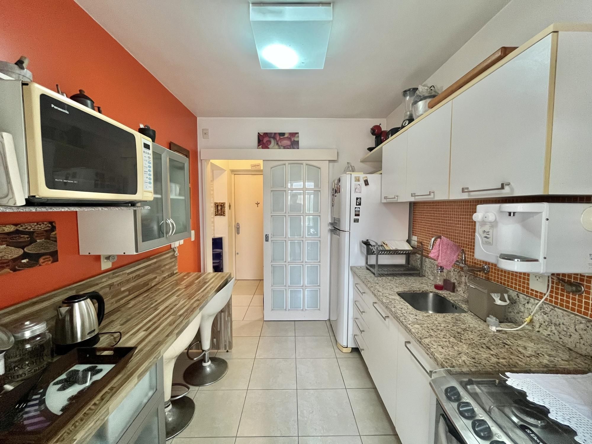 Apartamento à venda com 2 quartos, 70m² - Foto 6