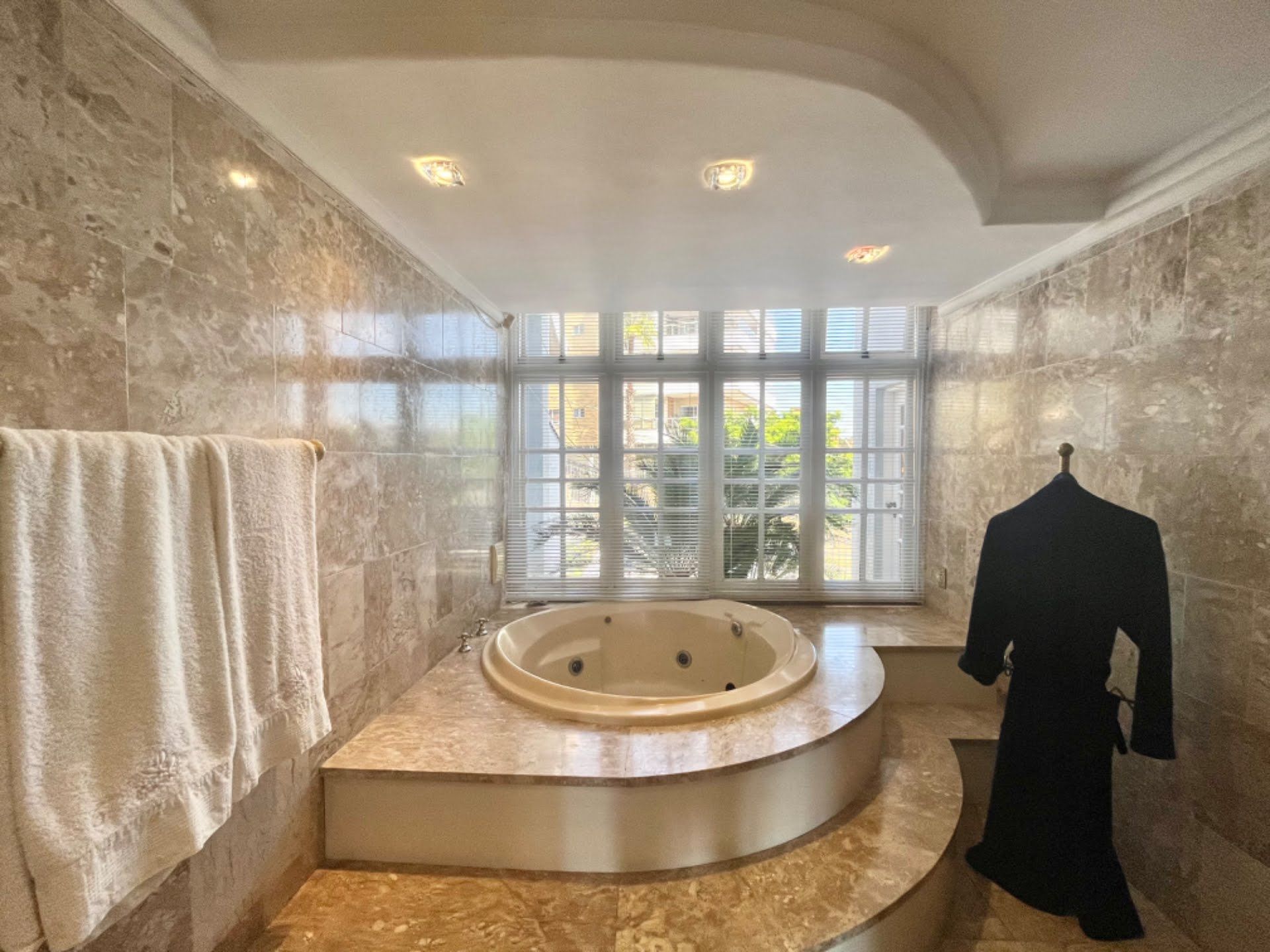 Casa à venda com 3 quartos, 307m² - Foto 28