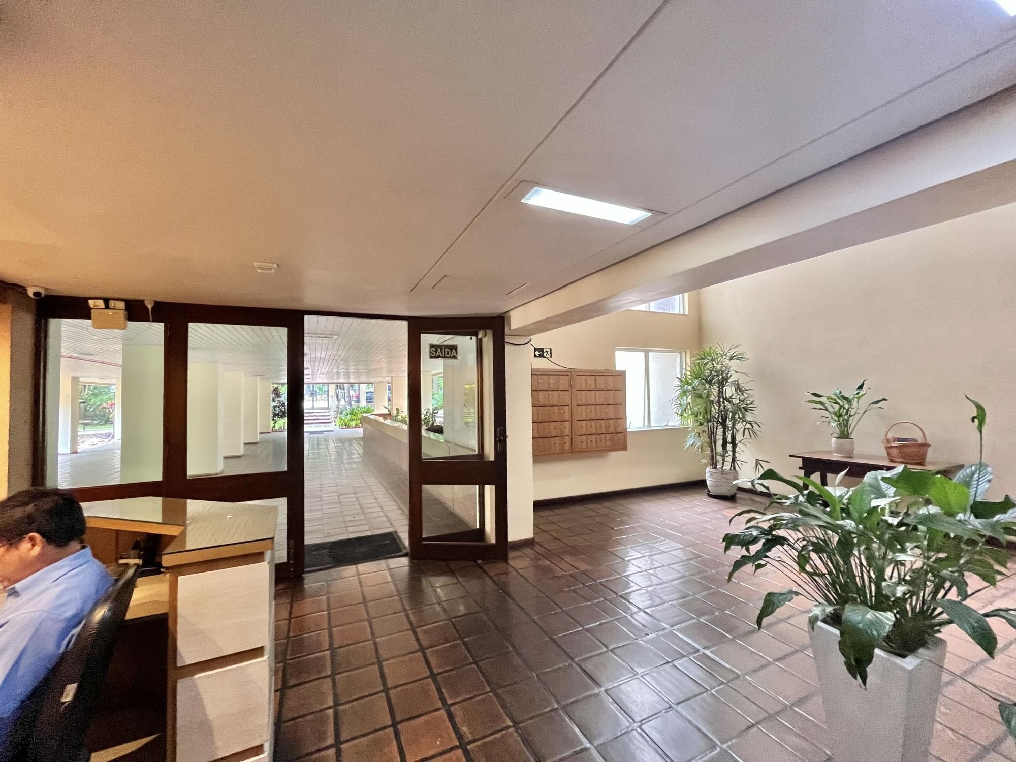 Apartamento à venda com 2 quartos, 70m² - Foto 17