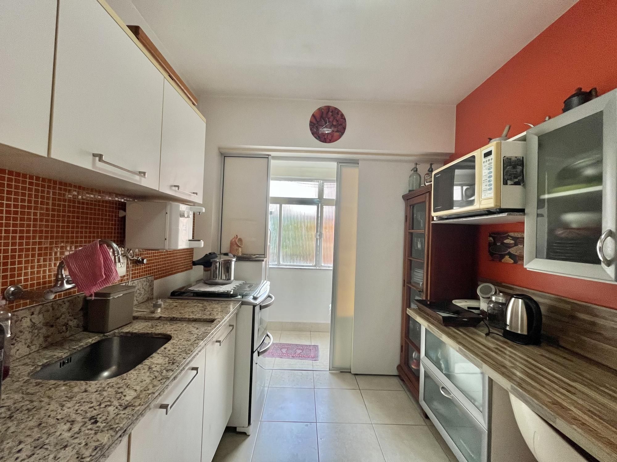 Apartamento à venda com 2 quartos, 70m² - Foto 8