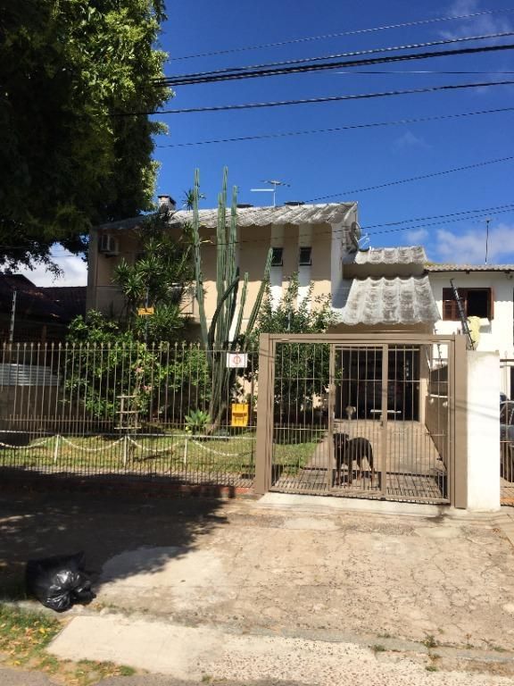 Casa com 288m², 6 dormitórios no bairro Jardim Itu Sabará em Porto Alegre para Comprar