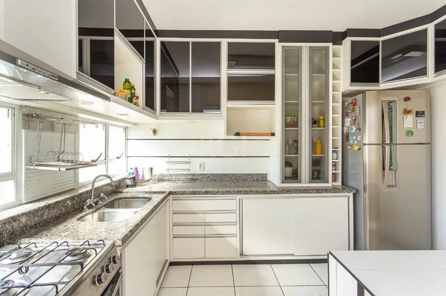 Lindo Apartamento SEMI MOBILIADO à venda, 126 m² por R$ 620.000 - Praia de Belas - Porto Alegre/RS
