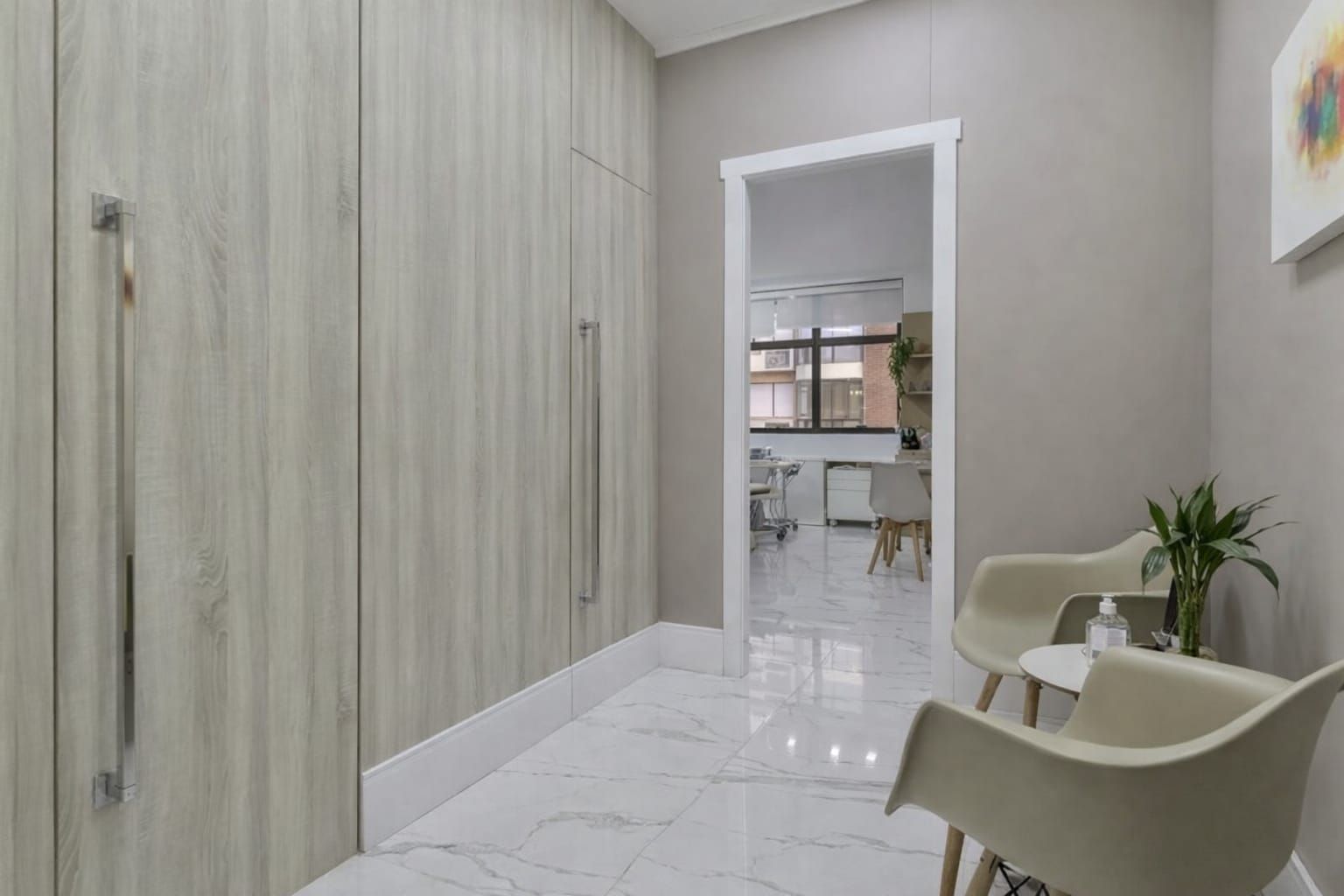 Sala Comercial com 4 Ambientes e Garagem | 38m² | Rua 24 de Outubro