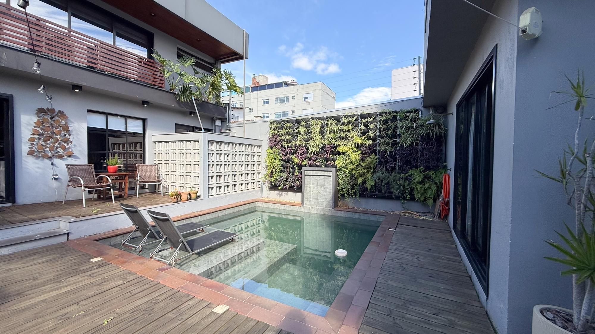 Casa com linda arquitetura | Jardim Europa | 4 quartos | Área Gourmet — foto 2