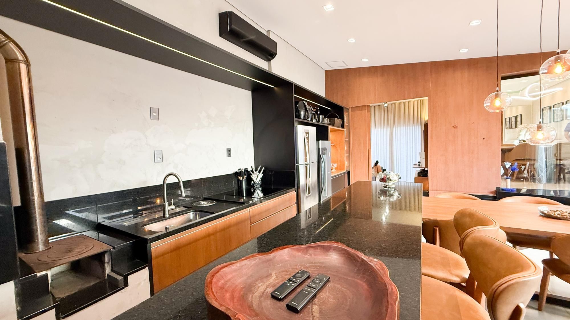 Casa Térrea | Reformada | Piscina| Espaço Gourmet | À Venda Jardim Lindóia — foto 3