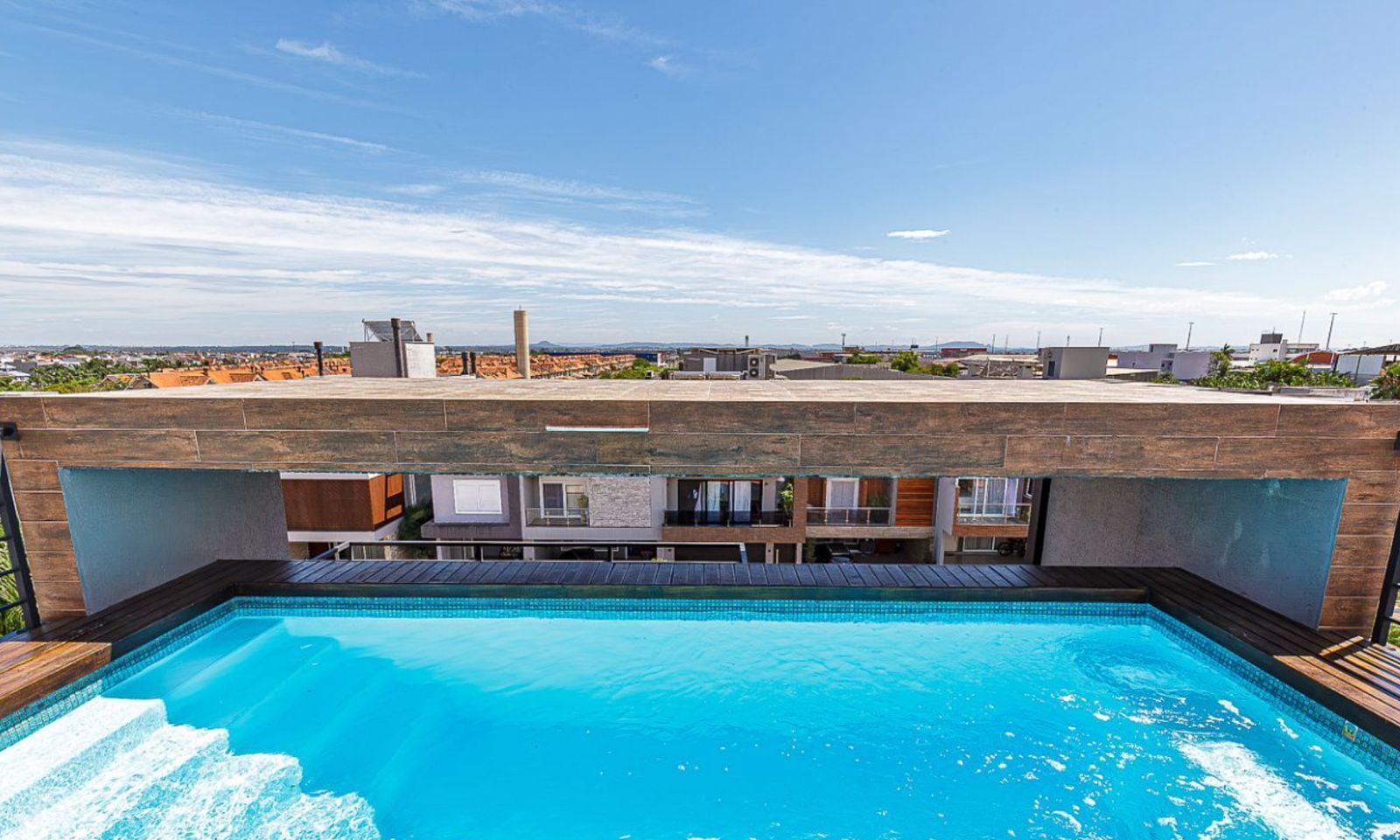 CASA 4 DORMITÓRIOS E TERRAÇO RESERVA ECOVILLE