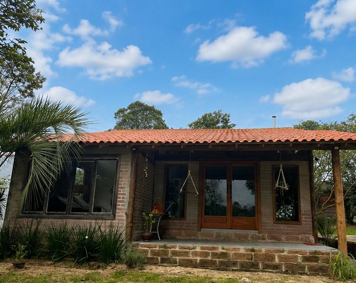 Casa de sítio à venda em Viamão com ampla área verde