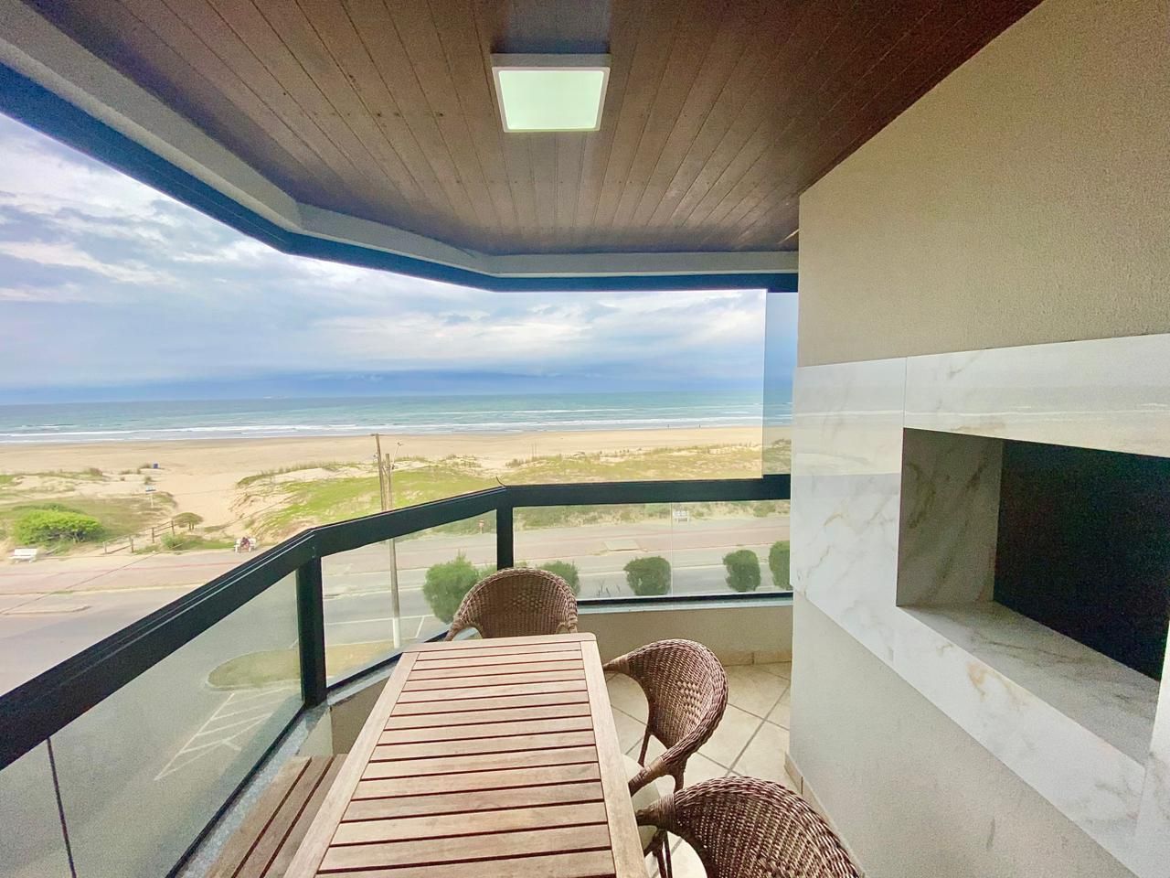 Apartamento para venda em Mar Grosso - Beira-mar mobiliado e decorado