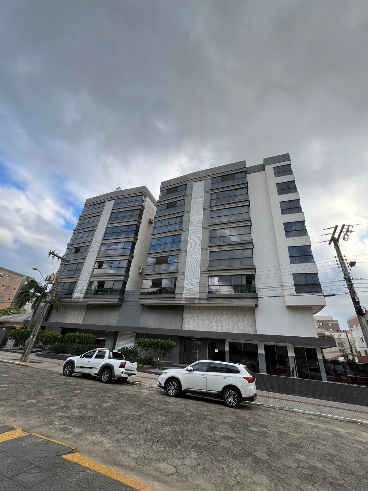 Apartamento à Venda com 3 suítes - Ed. Ilha de Mármara no Mar Grosso em Laguna