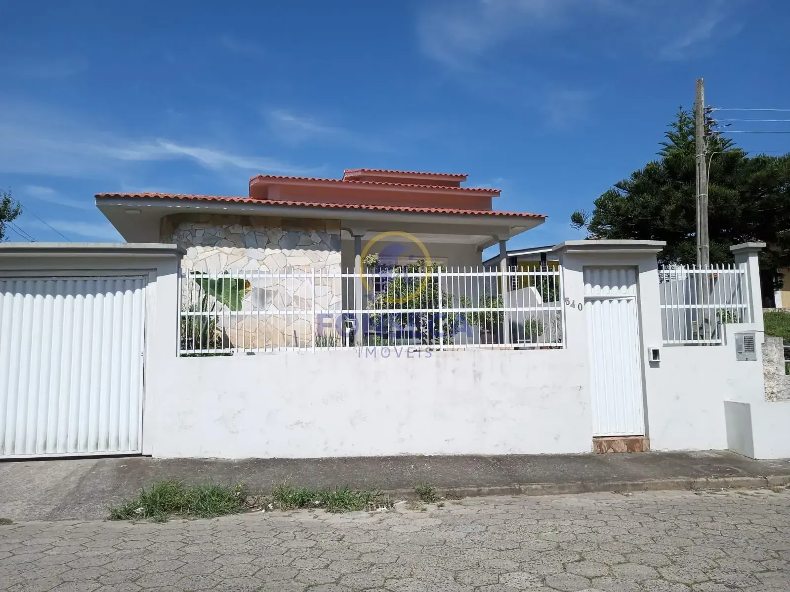 Casa 4 Dorm. para venda – Mar Grosso, Laguna/SC