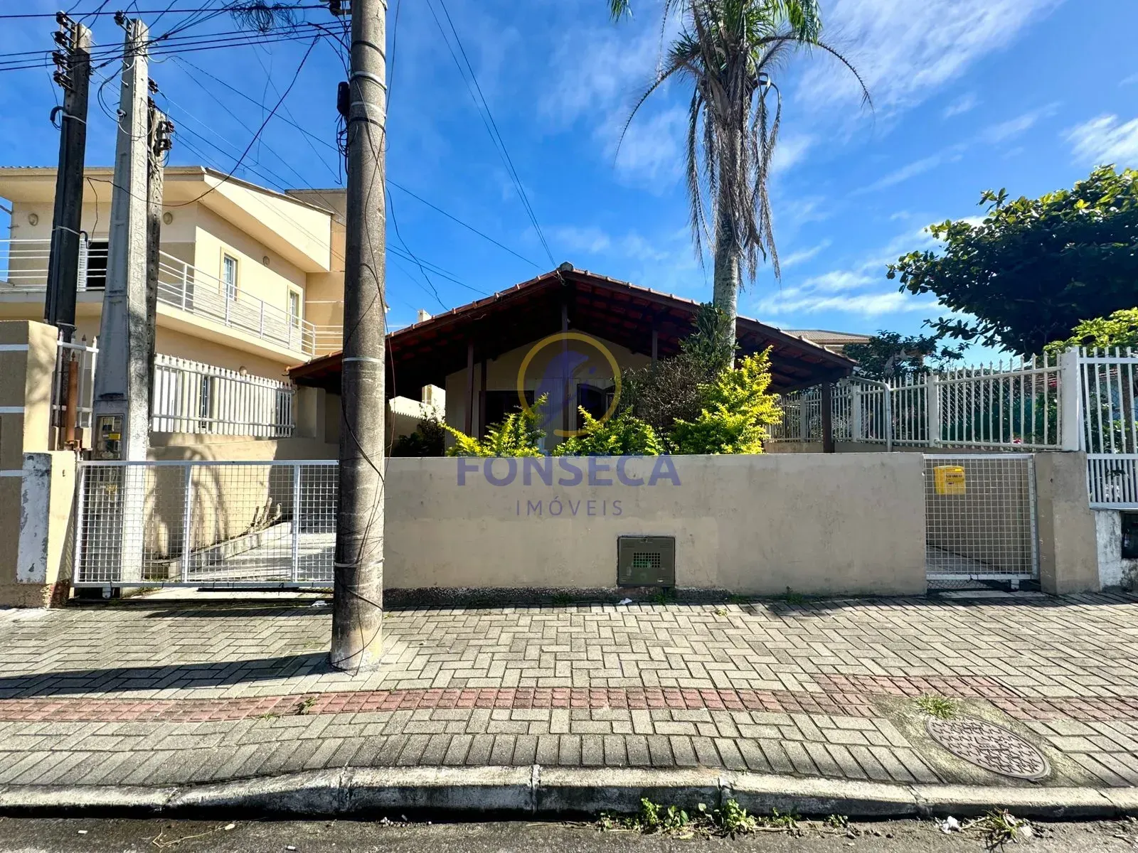 Casa a venda em Laguna na Rua Tito Castro