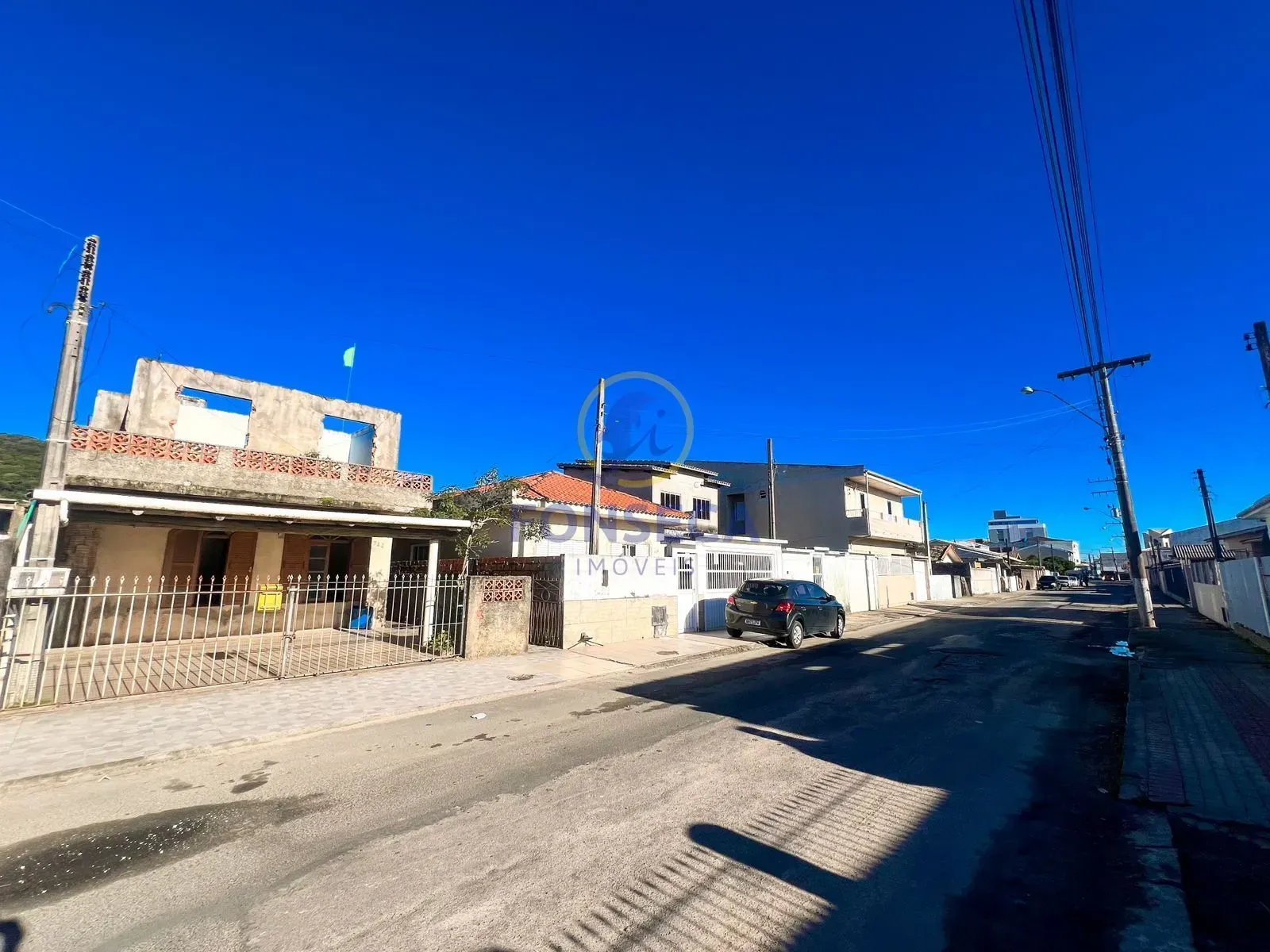 Casa 3 Dorm. para venda – Mar Grosso, Laguna/SC