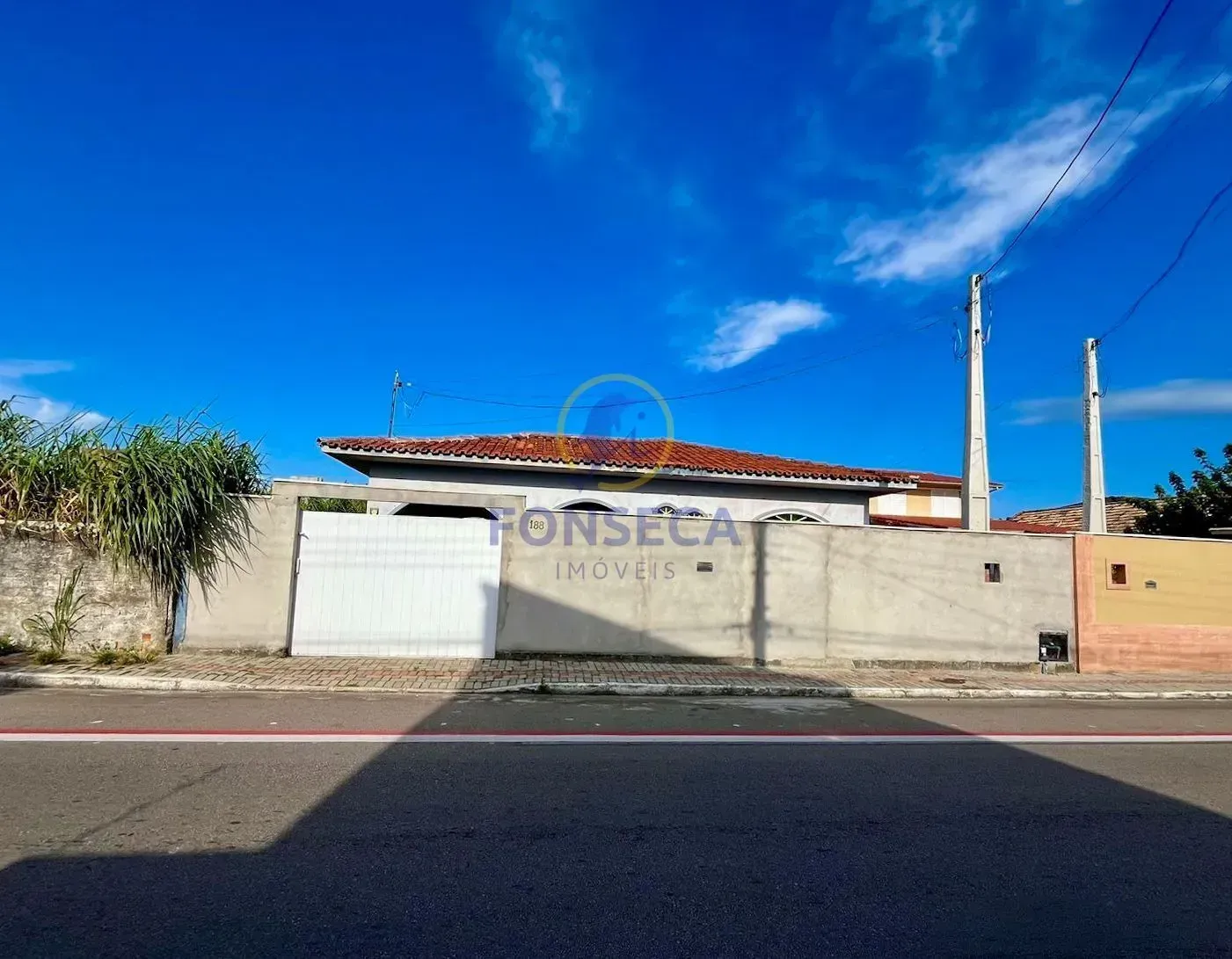 Casa 4 Dorm. para venda – Mar Grosso, Laguna/SC
