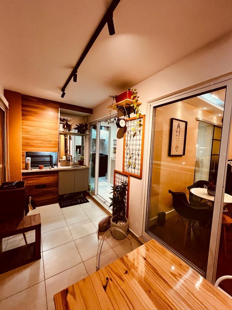 Apartamento à venda com 3 quartos, 108m² - Foto 2