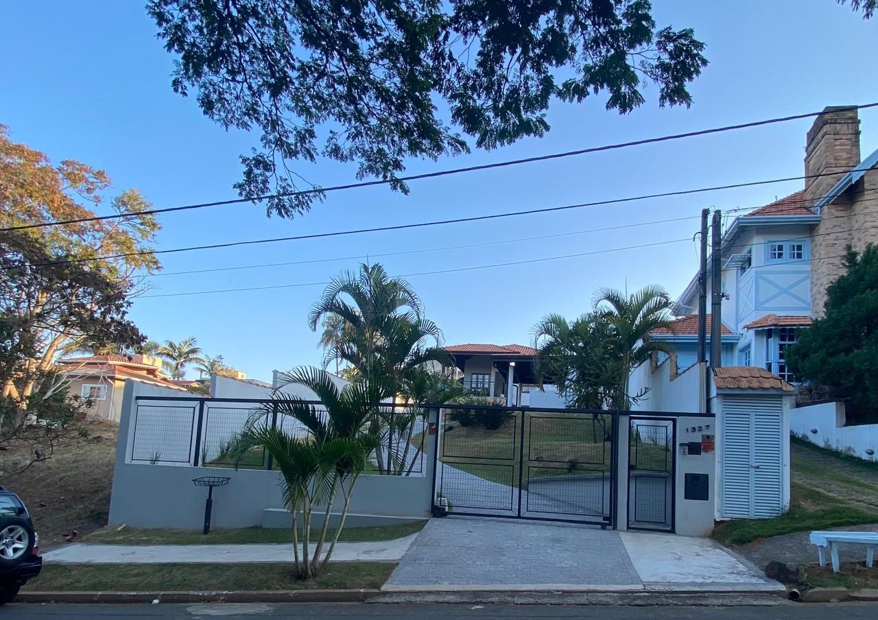Casa de Condomínio à venda com 3 quartos, 195m² - Foto 1