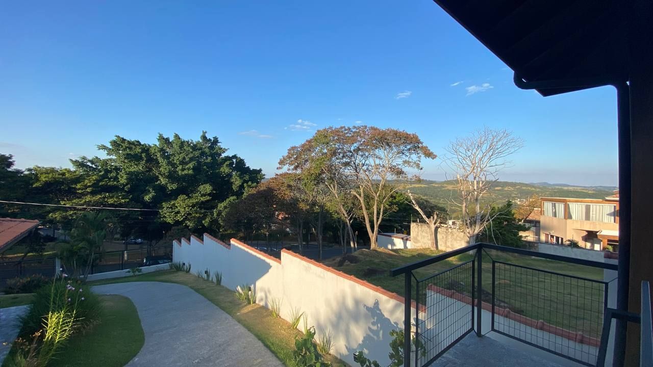 Casa de Condomínio à venda com 3 quartos, 195m² - Foto 2