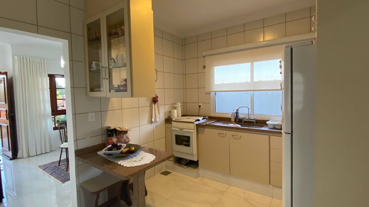 Casa de Condomínio à venda com 3 quartos, 195m² - Foto 22