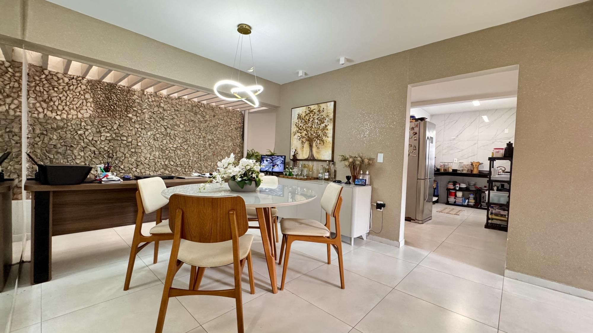 Casa, 6 quartos, 230 m² - Foto 3