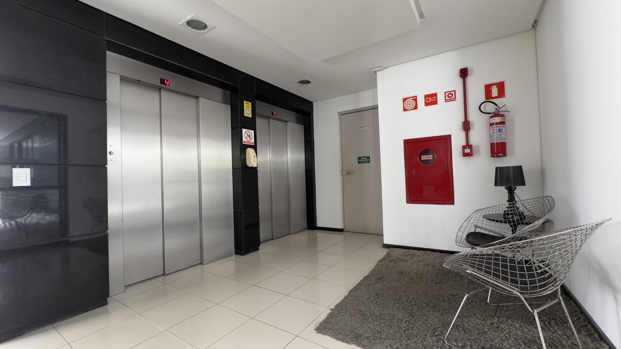 Apartamento à venda com 3 quartos, 87m² - Foto 28