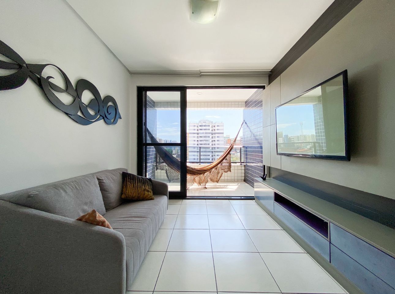 Apartamento à venda com 3 quartos, 84m² - Foto 2