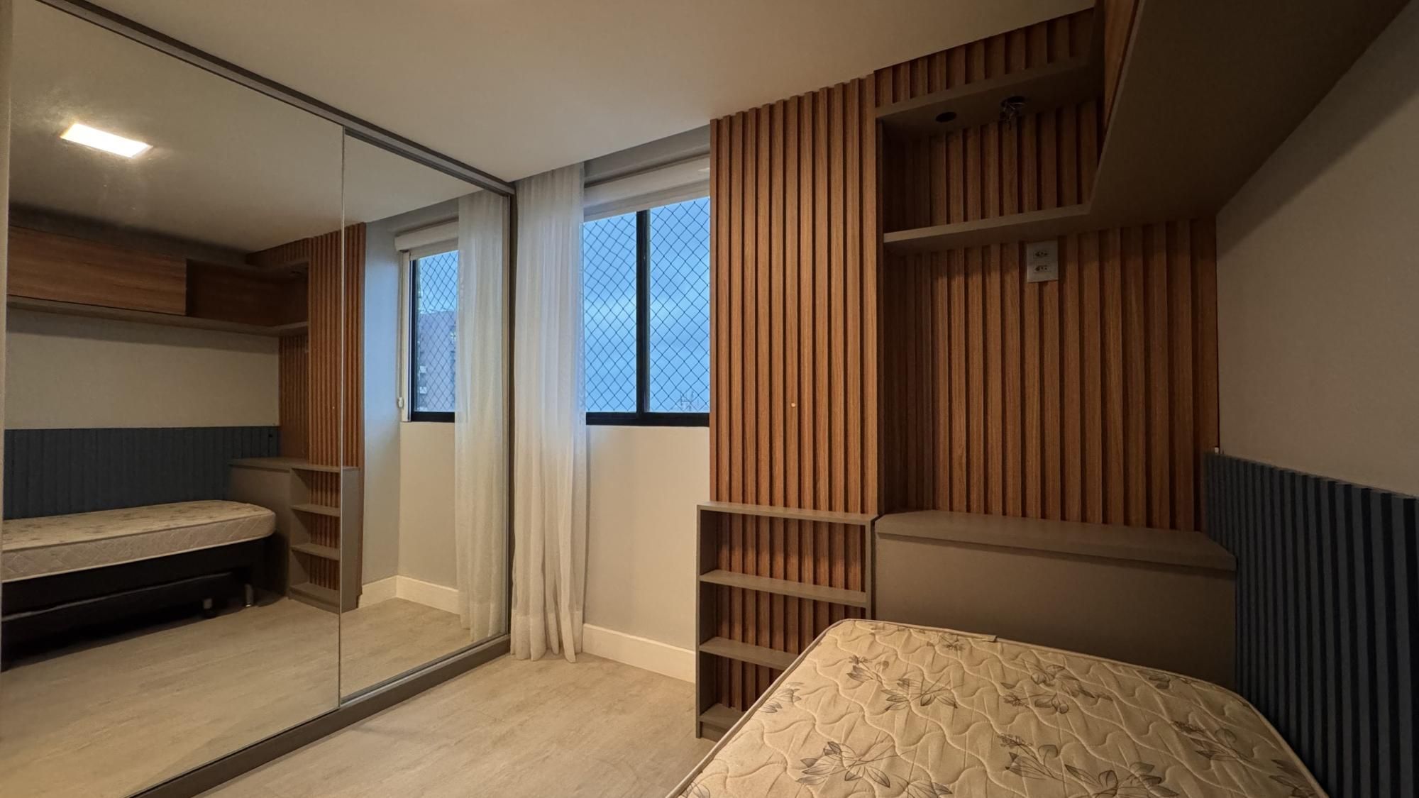 Apartamento à venda com 4 quartos, 194m² - Foto 14