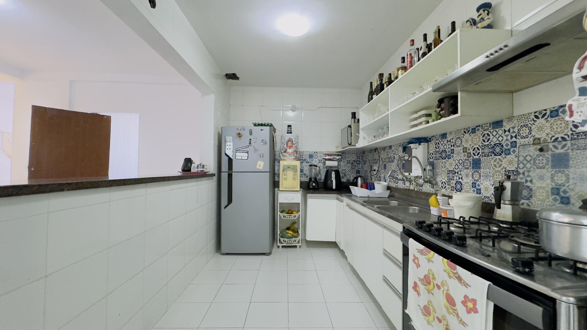 Casa à venda com 5 quartos, 307m² - Foto 18