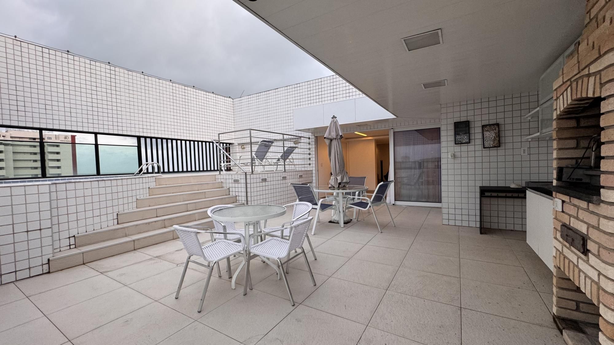 Apartamento à venda com 4 quartos, 194m² - Foto 1