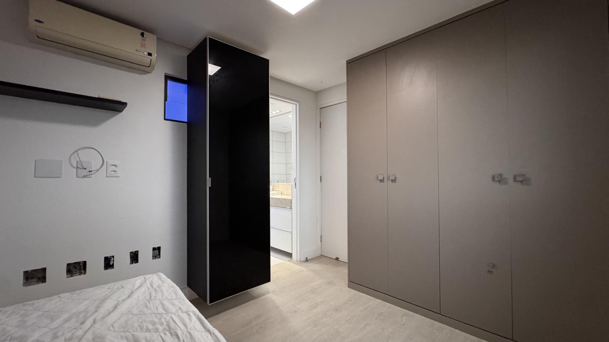Apartamento à venda com 4 quartos, 194m² - Foto 17