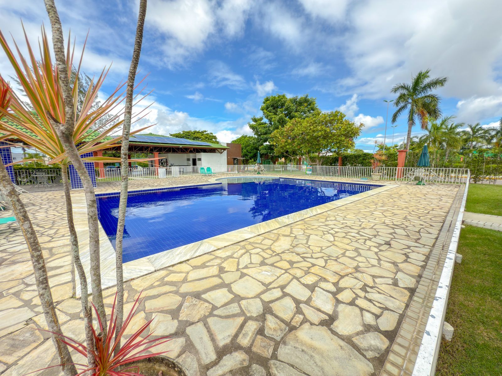 Casa de Condomínio à venda com 5 quartos, 317m² - Foto 50
