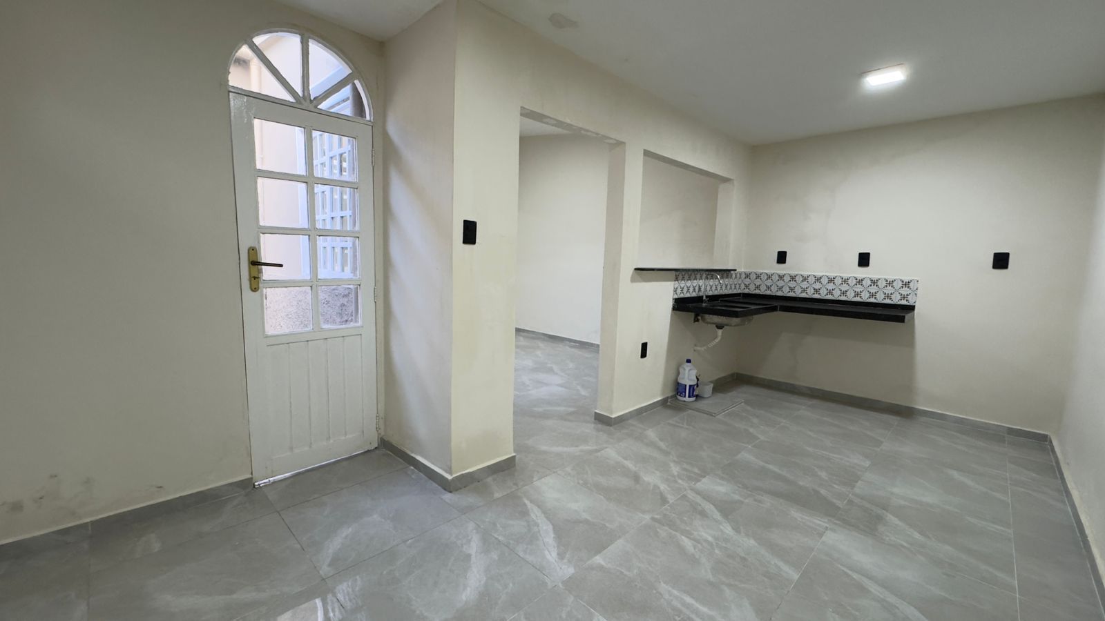 Casa à venda com 4 quartos, 160m² - Foto 11