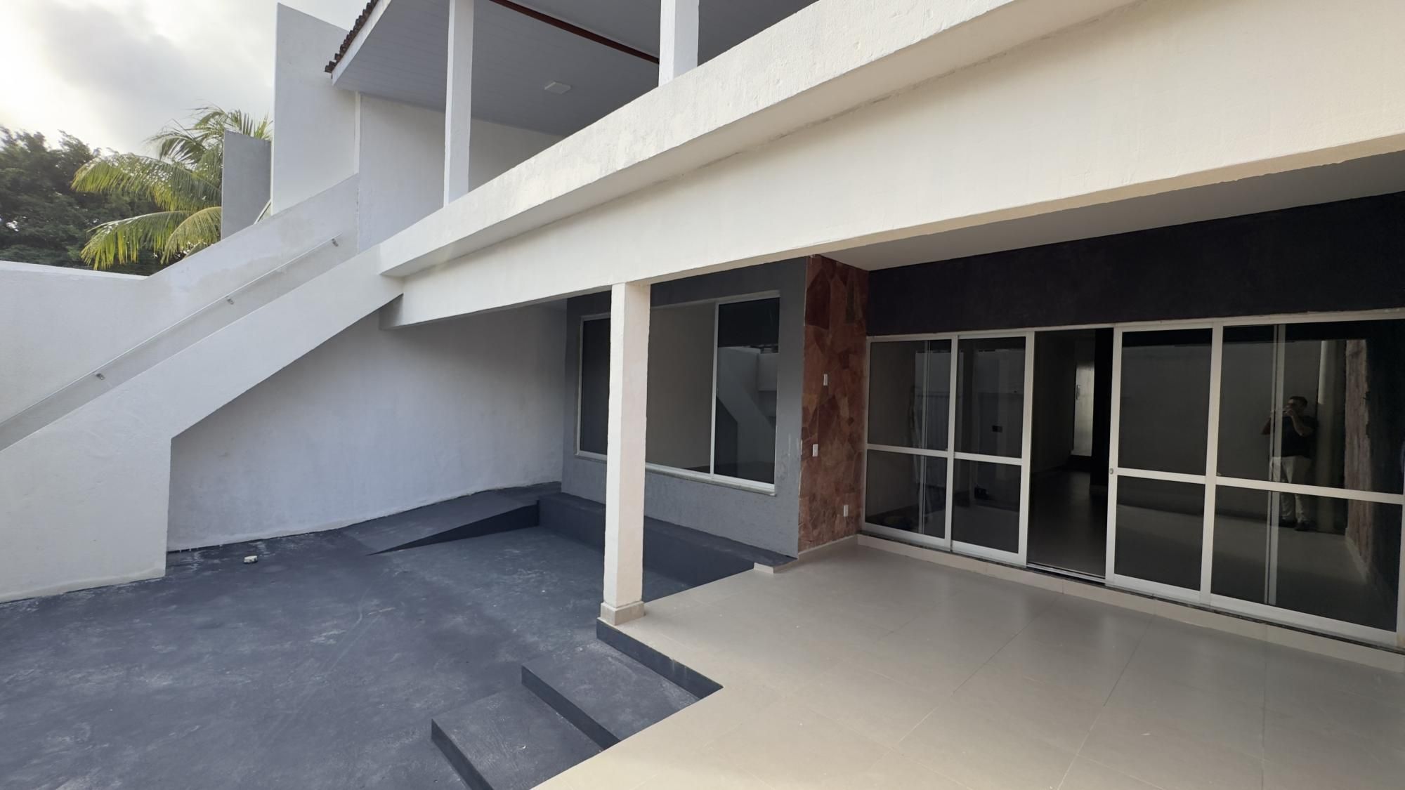 Casa à venda com 6 quartos, 278m² - Foto 4