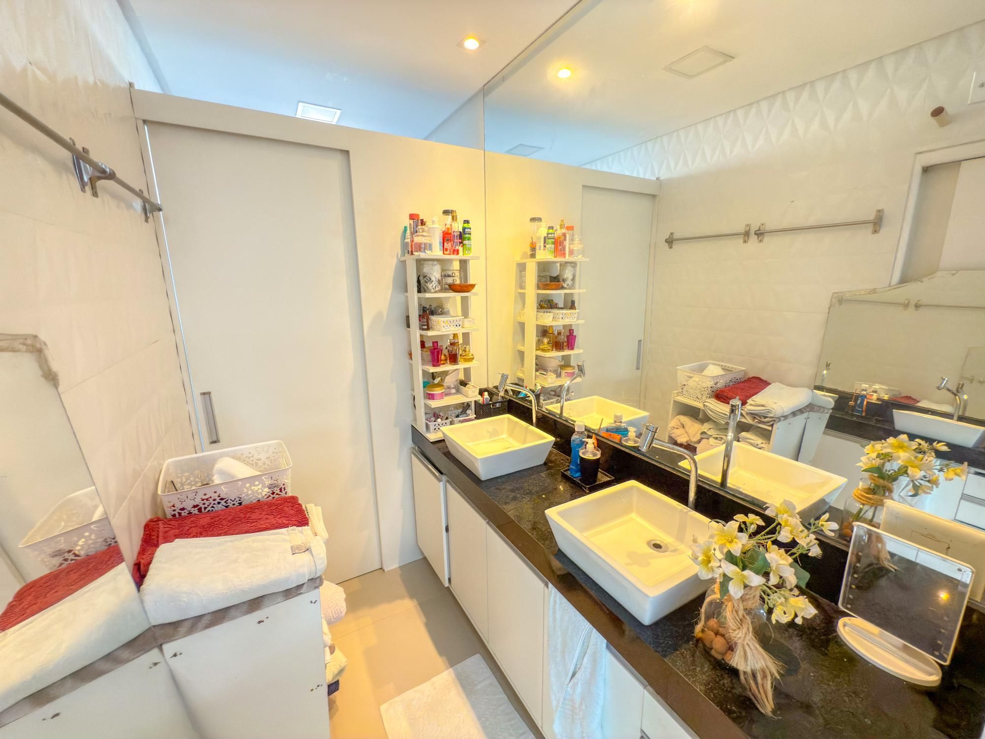 Casa de Condomínio à venda com 5 quartos, 317m² - Foto 29