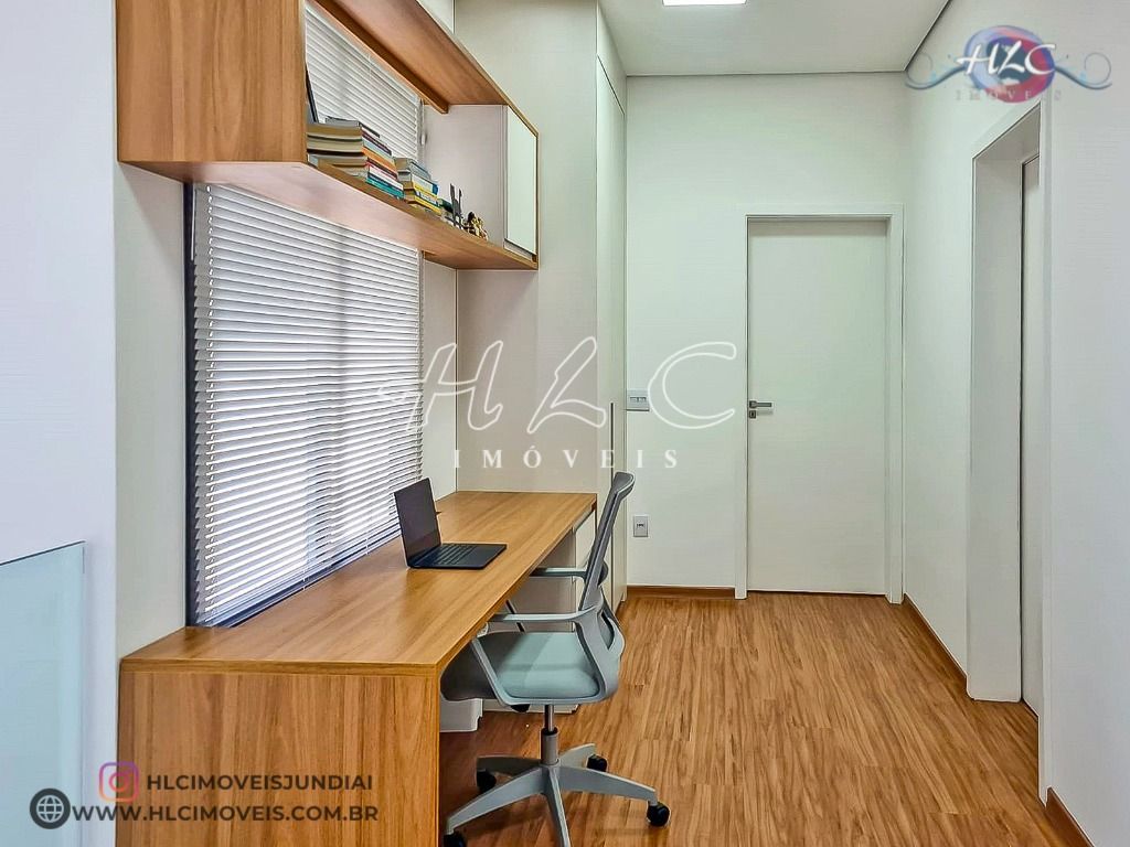 Linda residência com vista para a mata à venda no condomínio Terras de Santa Ter