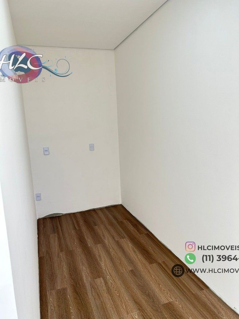 Casa em Condomínio de Luxo em Jundiaí-SP, 3 quartos, 1 suíte, 3 banheiros, 2 vag